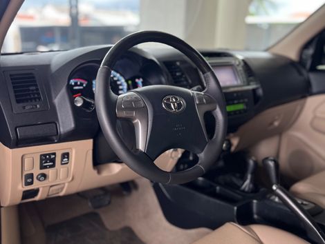 Toyota Hilux SW4 SRV D4-D 4x4 3.0 TDI Dies. Aut