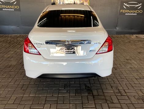 Nissan VERSA SL 1.6 16V FlexStart 4p Aut.