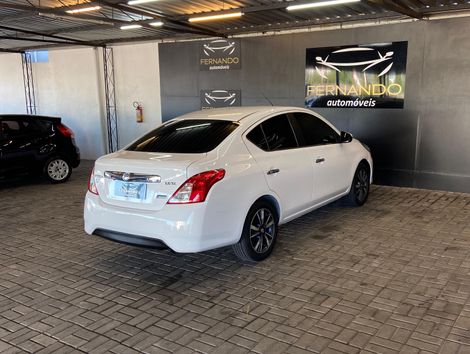 Nissan VERSA SL 1.6 16V FlexStart 4p Aut.
