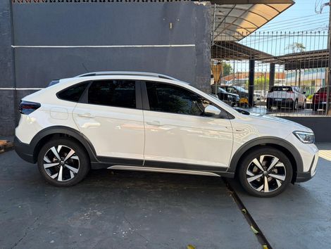 VolksWagen Nivus Highline 1.0 200 TSI Flex Aut.