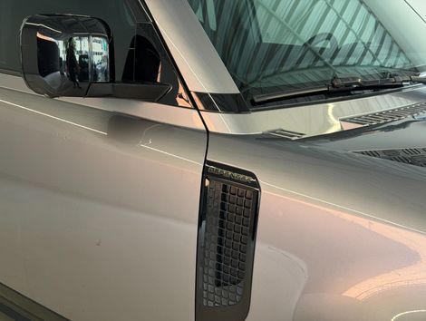 Land Rover Defe. 110 X-DY SE D300 Die Aut. (Hib.)