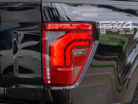 Ford F-150 Lariat 4x4 5.0 V8