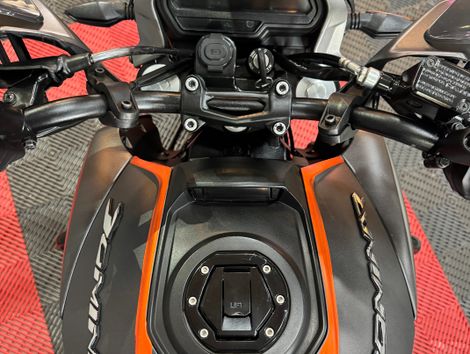 BAJAJ DOMINAR 400 