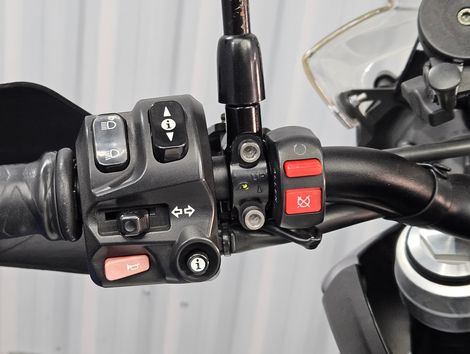 TRIUMPH TIGER 800 XR