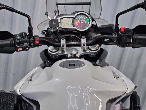 TRIUMPH TIGER 800 XR