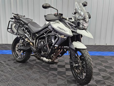 TRIUMPH TIGER 800 XR