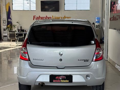 Renault SANDERO Authentique Hi-Flex 1.0 16V 5p