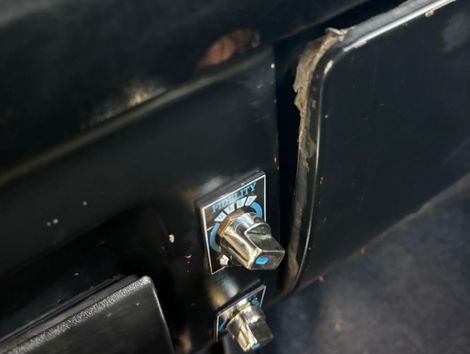 Chevrolet A-20 Custom Std. CD/ De Luxe CD