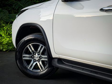 Toyota Hilux SW4 SRV 4x2 2.7 Flex 16V Aut.