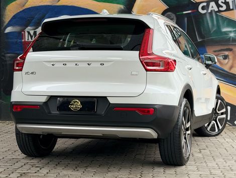 Volvo XC 40 T-5 MOMENTUM 1.5 FWD (Híbrido)