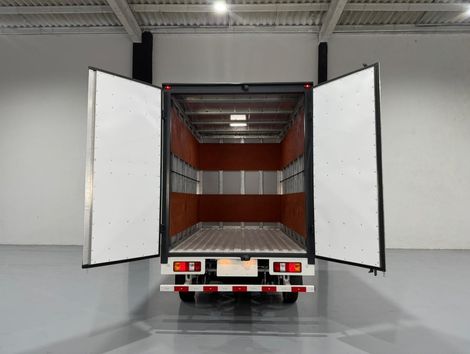 EFFA V21 Baú CS 1.5 16V 2P - Branco - 2027