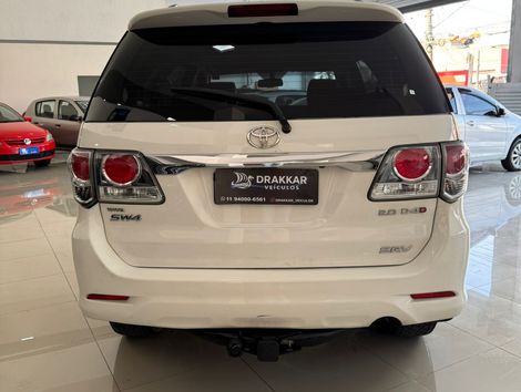 Toyota Hilux SW4 SRV D4-D 4x4 3.0 TDI Dies. Aut