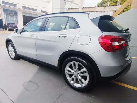 Mercedes GLA 200 Advance 1.6/1.6 TB 16V Flex Aut.