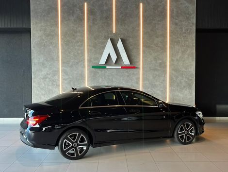 Mercedes CLA-180 1.6 16V 122cv Aut.