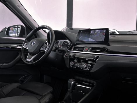 BMW X1 SDRIVE 20i X-Line 2.0 TB Active Flex