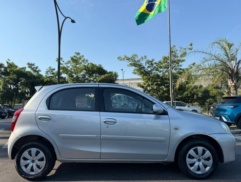 Toyota ETIOS XS  1.3 Flex 16V 5p Mec.