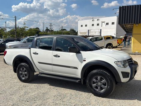 Mitsubishi L200 Triton OUTDOOR 2.4 16V CD Flex Mec.