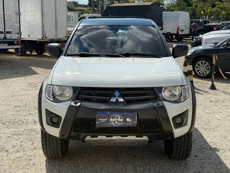 Mitsubishi L200 Triton OUTDOOR 2.4 16V CD Flex Mec.