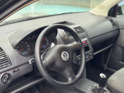 VolksWagen Polo Sedan 1.6 Mi Total Flex 8V 4p
