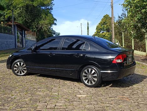Honda Civic Sedan LXS 1.8/1.8 Flex 16V Mec. 4p