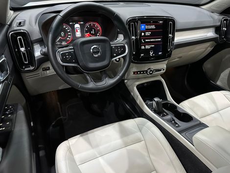 Volvo XC 40 T-5 MOMENTUM 2.0 252cv AWD