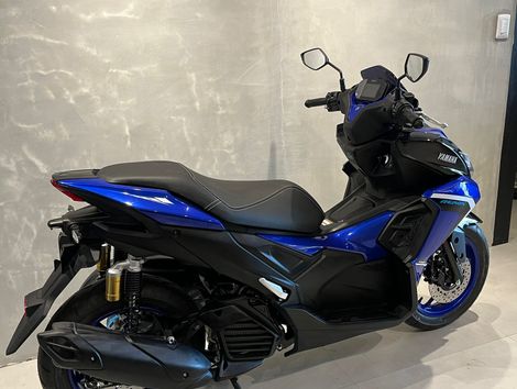 YAMAHA AEROX CONNECTED ABS