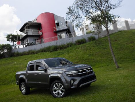 VolksWagen AMAROK Highline CD 3.0 4x4 TB Dies. Aut.