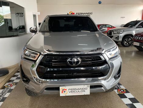 Toyota Hilux SW4 SRX 4x4 2.8 TDI 16V Dies. Aut.