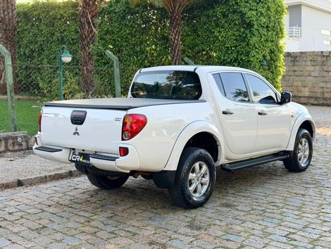 Mitsubishi L200 Triton HLS 2.4 Flex 16V CD Mec.