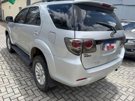 Toyota Hilux CD SRV D4-D 4x4 3.0 TDI Diesel Aut
