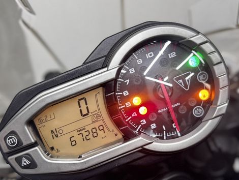 TRIUMPH TIGER 800 XRX