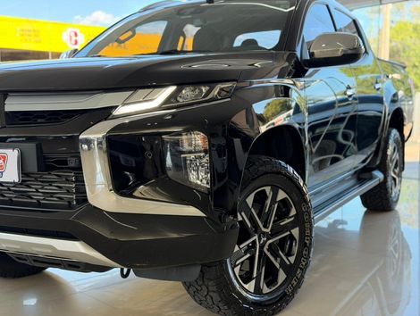 Mitsubishi L200 Triton Sport HPE-S 2.4 CD Dies. Aut