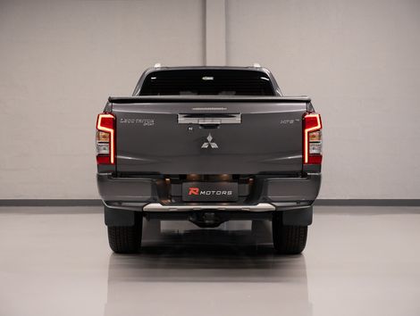 Mitsubishi L200 Triton Sport HPE-S 2.4 CD Dies. Aut