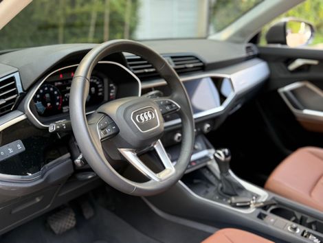 Audi Q3 Prestige 2.0 TFSI Tiptr.Quatro 