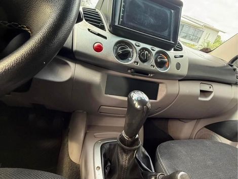 Mitsubishi L200 Triton GLS 3.2 CD TB Int.Diesel Mec