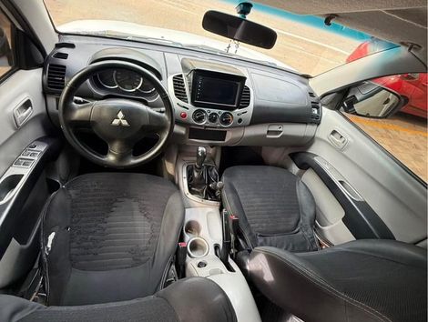 Mitsubishi L200 Triton GLS 3.2 CD TB Int.Diesel Mec