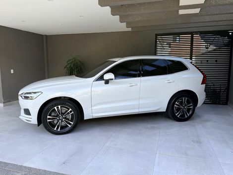 Volvo XC 60 D-5 MOMENTUM 2.0 AWD Diesel 5p