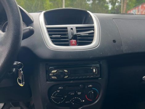 Peugeot 207 Sedan Passion XR 1.4 Flex 8V 4p