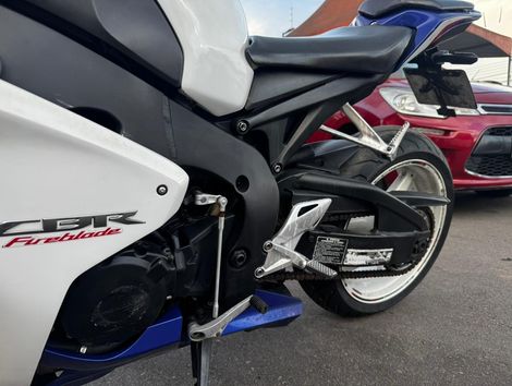 HONDA CBR 1000 RR Fireblade