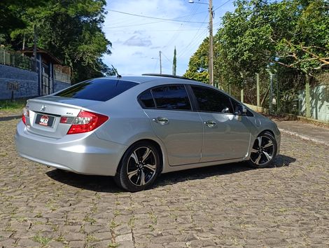 Honda Civic Sedan EXS 1.8/1.8 Flex 16V Aut. 4p