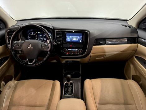 Mitsubishi OUTLANDER 2.2 165cv Diesel Aut.