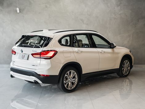 BMW X1 SDRIVE 20i X-Line 2.0 TB Active Flex