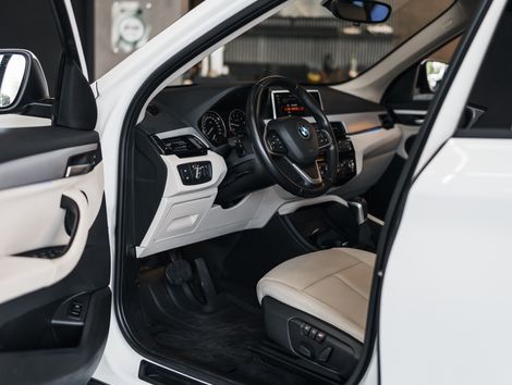 BMW X1 SDRIVE 20i X-Line 2.0 TB Active Flex