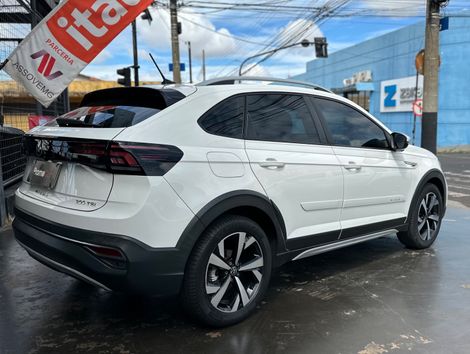 VolksWagen Nivus Highline 1.0 200 TSI Flex Aut.