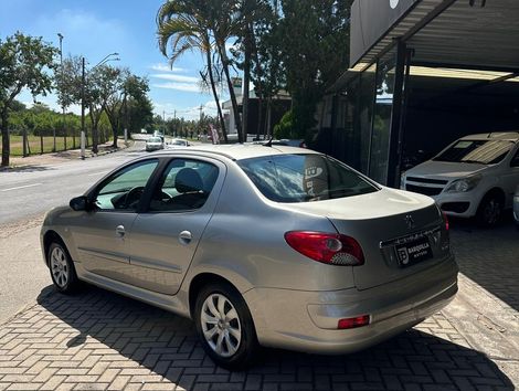 Peugeot 207 Sedan Passion XR 1.4 Flex 8V 4p