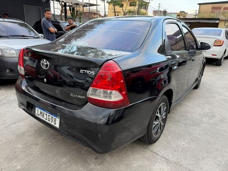 Toyota ETIOS PLATINUM Sed. 1.5 Flex 16V 4p Aut.
