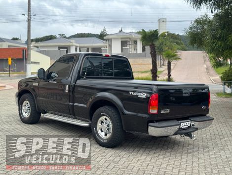 Ford F-250 XLT 3.9 4x2 Diesel TB