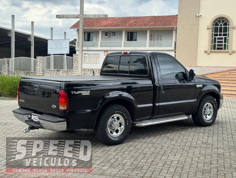 Ford F-250 XLT 3.9 4x2 Diesel TB