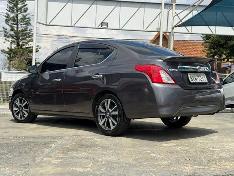 Nissan VERSA SL 1.6 16V FlexStart 4p Aut.