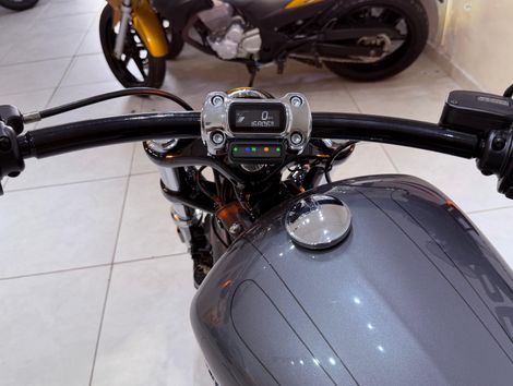 Harley SOFTAIL BREAKOUT FXBRS